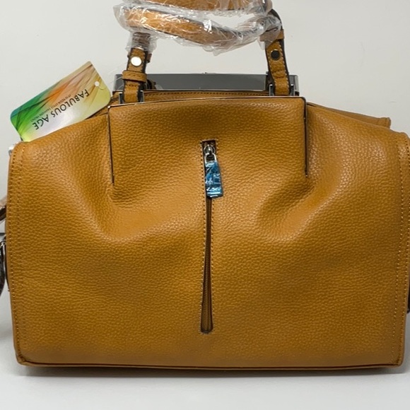 Women’s  large Crossbody handbag - Picture 3 of 13